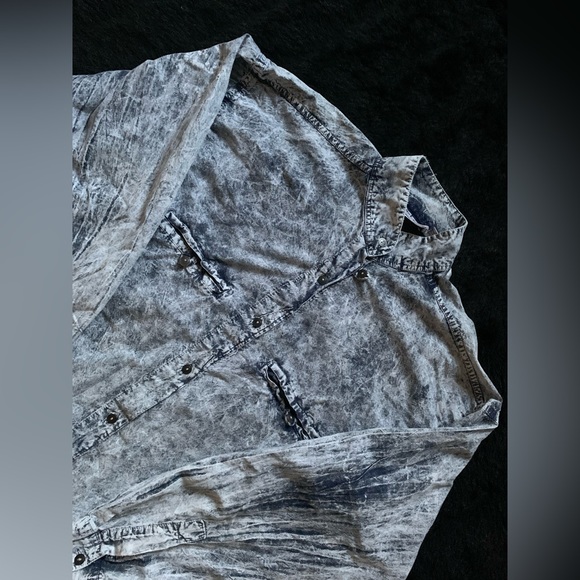 design Vintage 90’s Blue Semi-Distressed Long Sleeve Button-Up Shirt L PreOwned - Picture 3 of 15